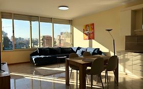 Tam 2Bdr Center Taiwan Apartment