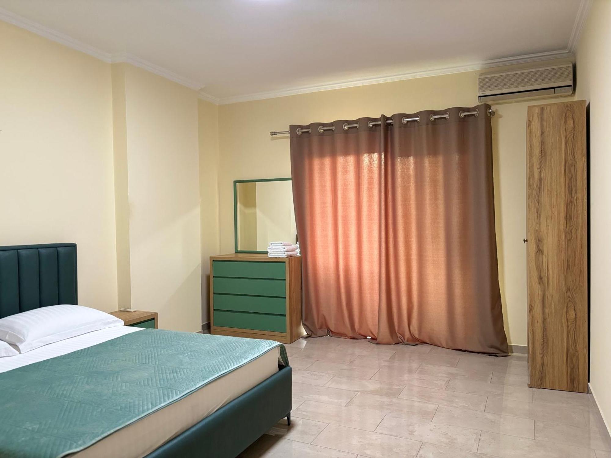 Tam 2Bdr Center Taiwan Apartment Tirana Esterno foto