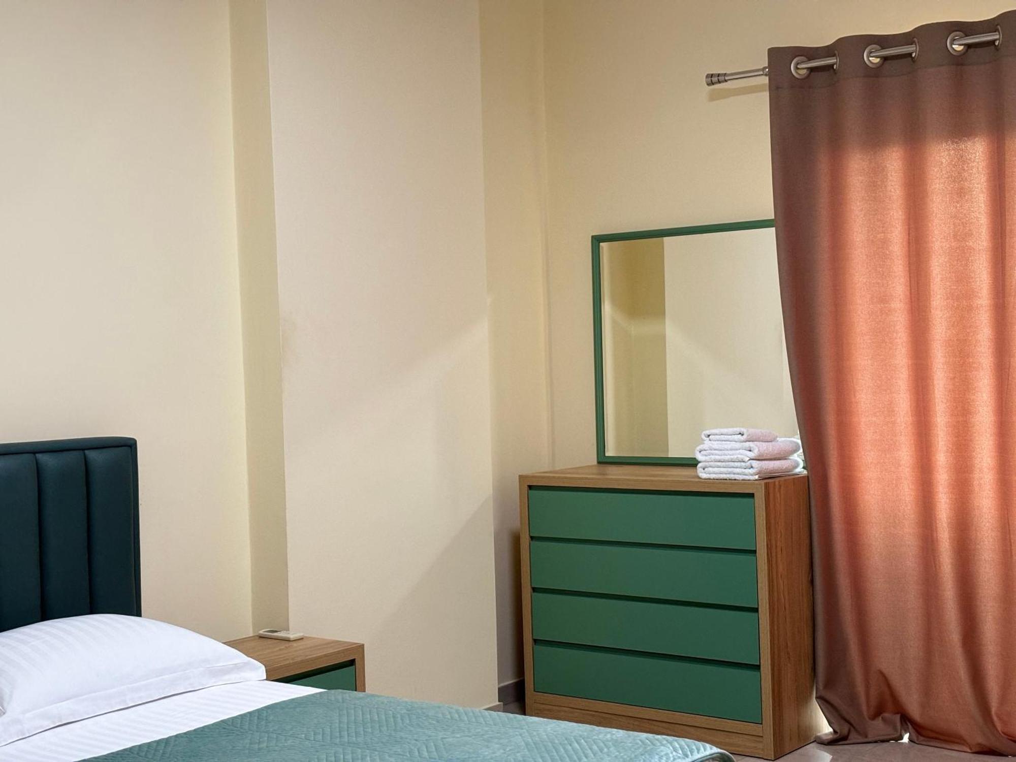 Tam 2Bdr Center Taiwan Apartment Tirana Esterno foto