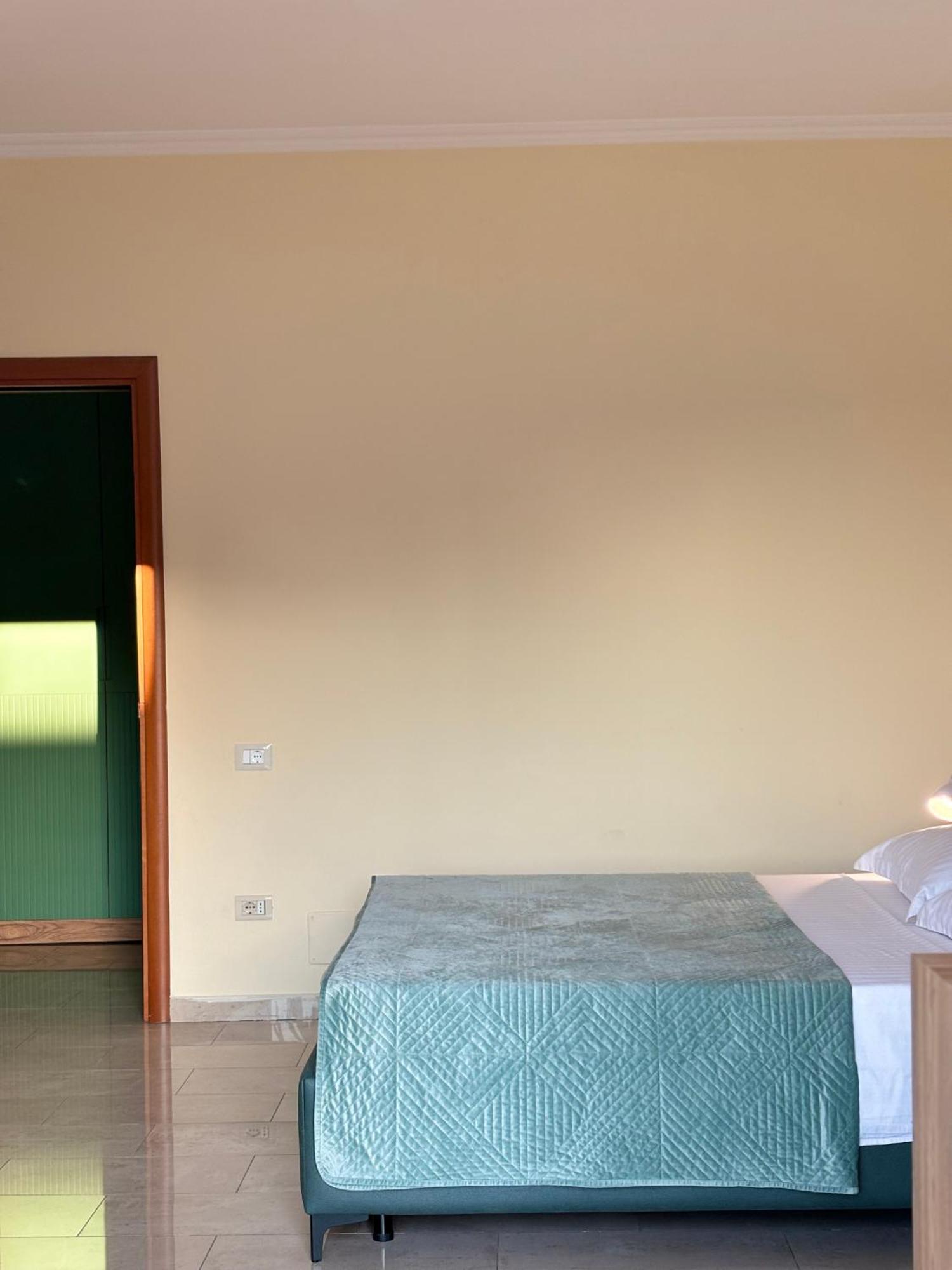 Tam 2Bdr Center Taiwan Apartment Tirana Esterno foto