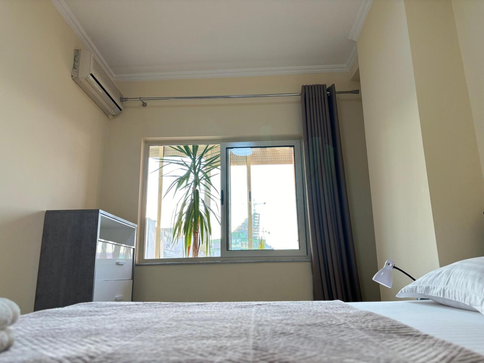 Tam 2Bdr Center Taiwan Apartment Tirana Esterno foto